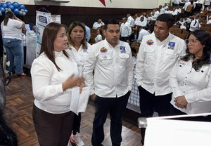 Continúa III Expo Científica con la participación de 102 trabajadores de empresas del sector productivo de la COL