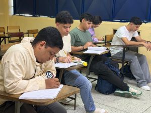 Reinician actividades académicas para alumnos regulares en la UPTZ